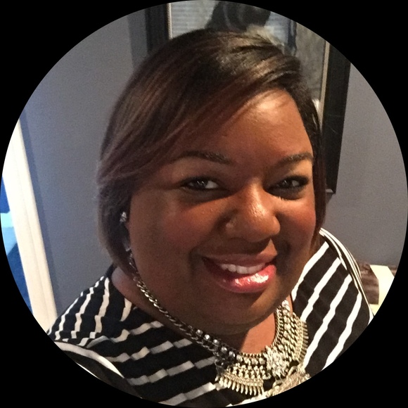 Meet your Posher, Andrea - Picture 1 of 1